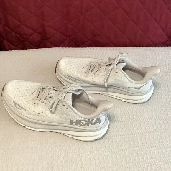 Hoka One One Clifton 9 Women's White Sneakers - Picture 2 of 7